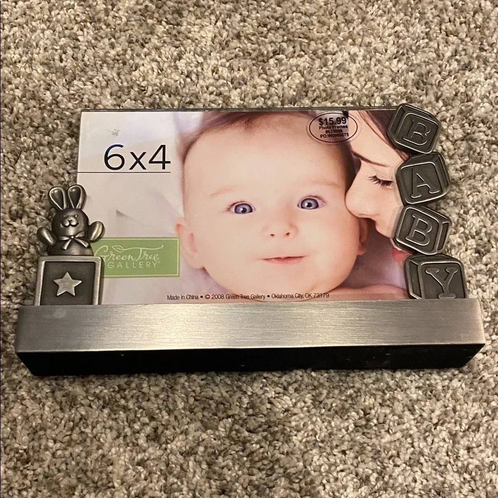 Green Tree Gallery Baby Photo Frame. Silver.